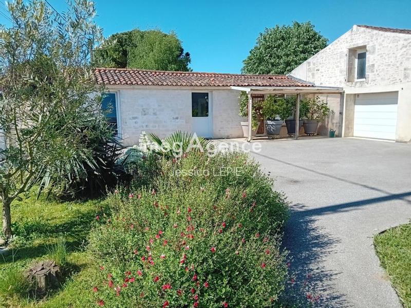 Maison de campagne - 255 m² - 7 pièces