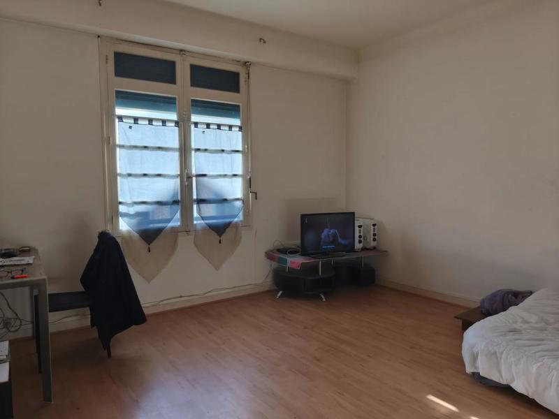 Appartement - 90 m² - 3 pièces