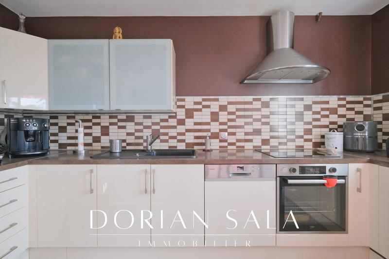 Appartement - 81 m² - 4 pièces