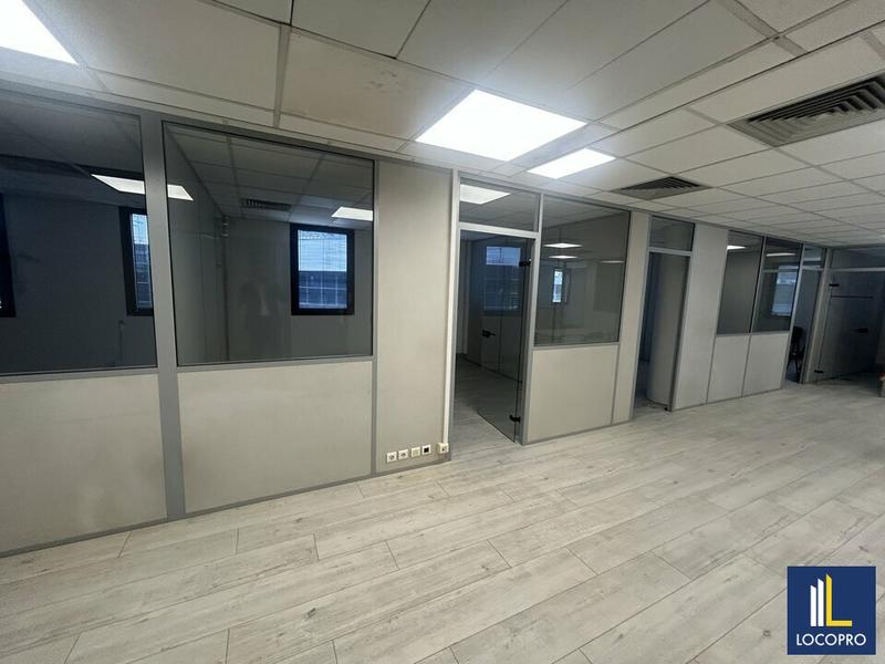Bureau - 480 m²