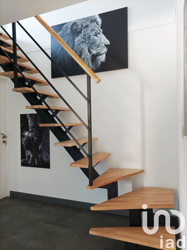 Maison - 265 m² - 9 pièces