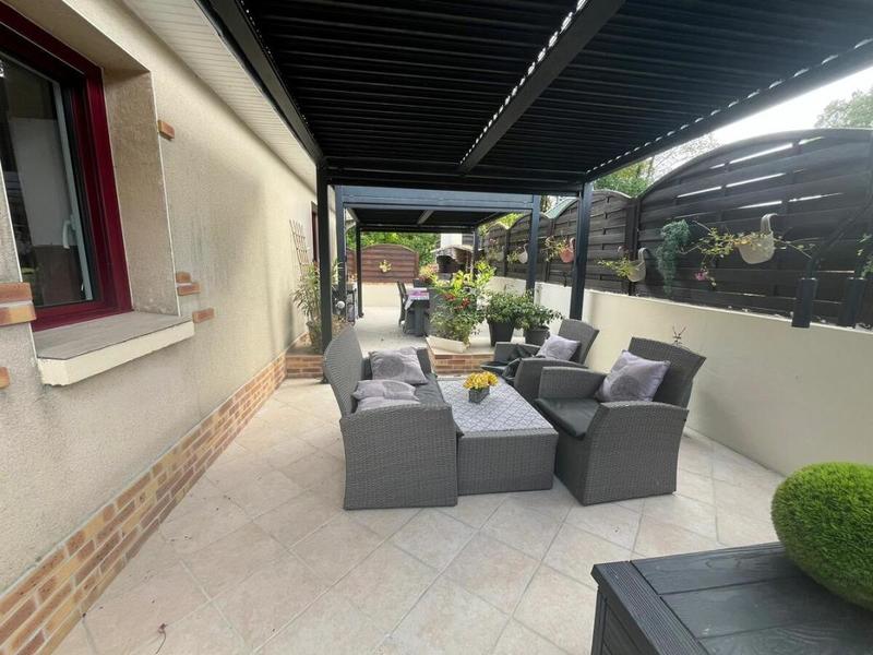 Maison - 96 m² - 4 pièces