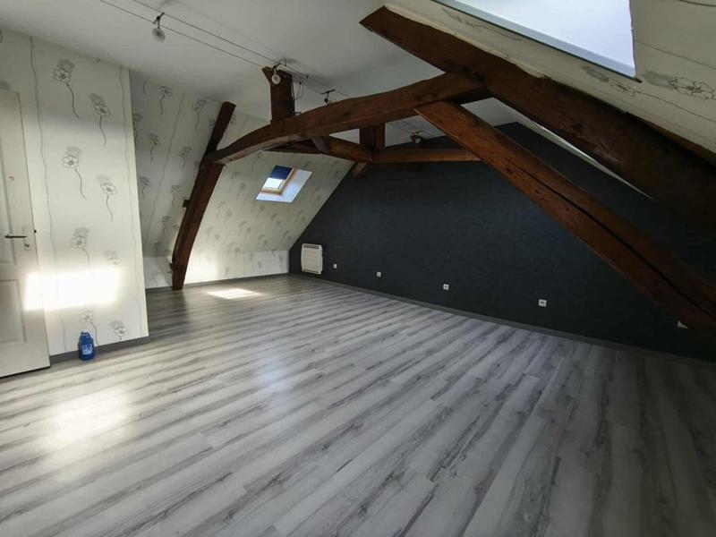 Maison - 211 m² - 8 pièces