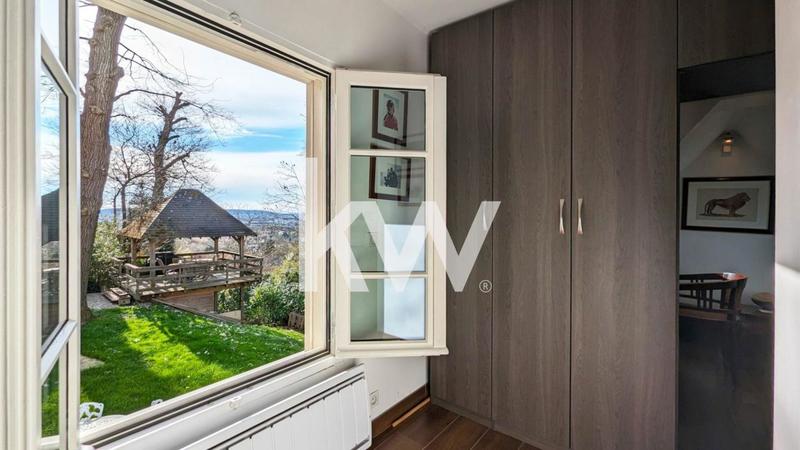 Demeure - 172 m² - 7 pièces