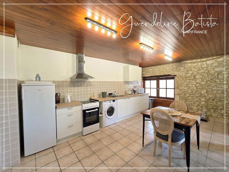 Propriété - 415 m² - 15 pièces