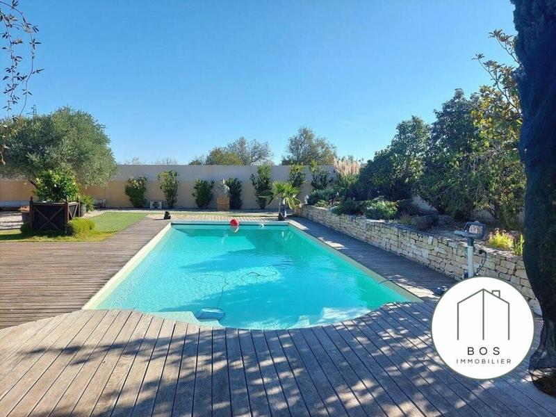 Villa - 296 m² - 6 pièces