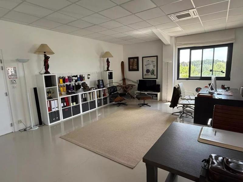 Bureau - 54 m² - 1 pièce