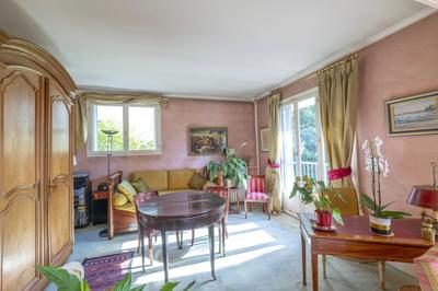 Maison - 249 m² - 9 pièces