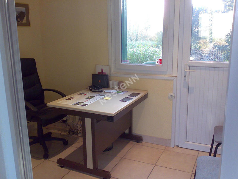 Local commercial - 150 m² - 5 pièces