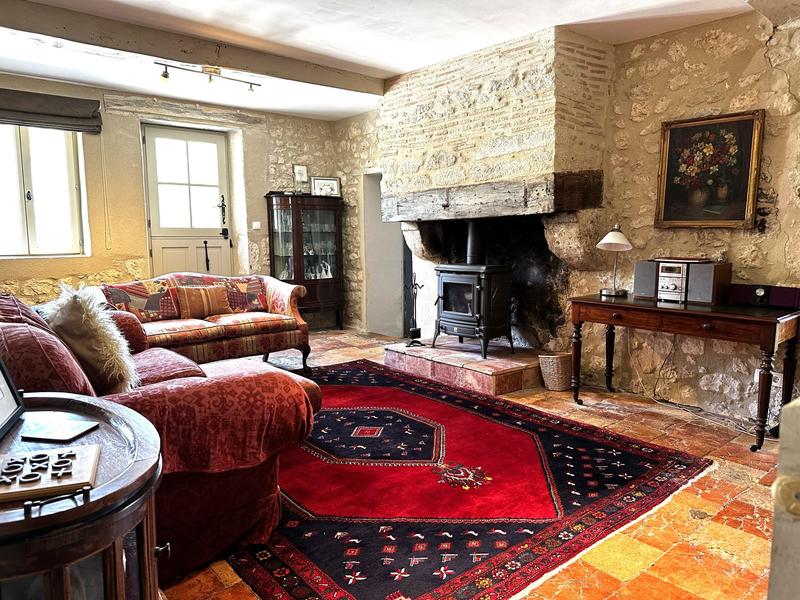 Maison traditionnelle - 181 m² - 9 pièces