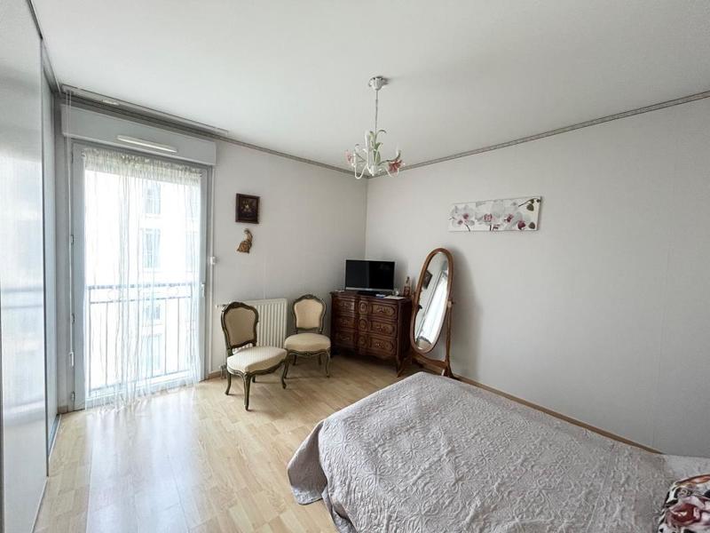 Appartement - 100 m² - 4 pièces