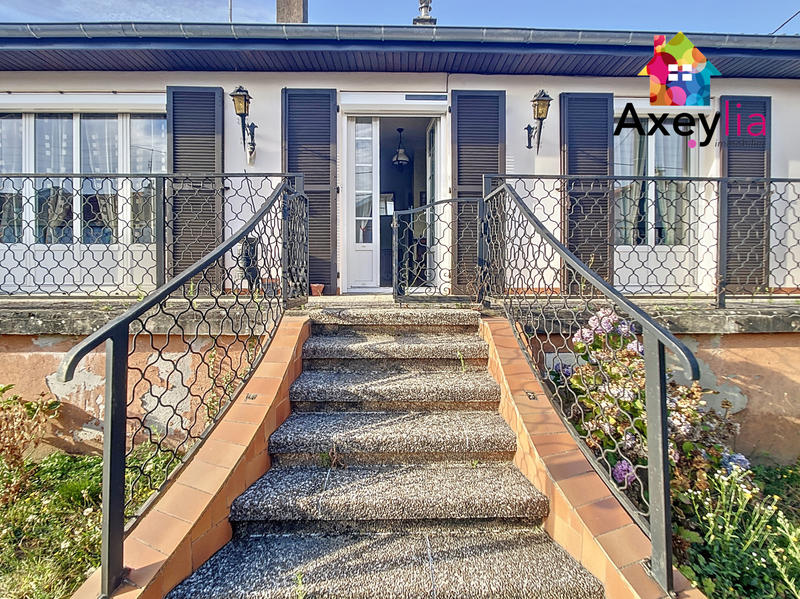 Maison - 99 m² - 5 pièces