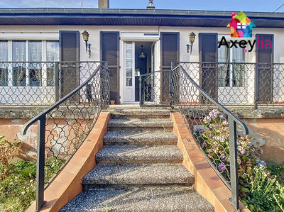 Maison - 99 m² - 5 pièces