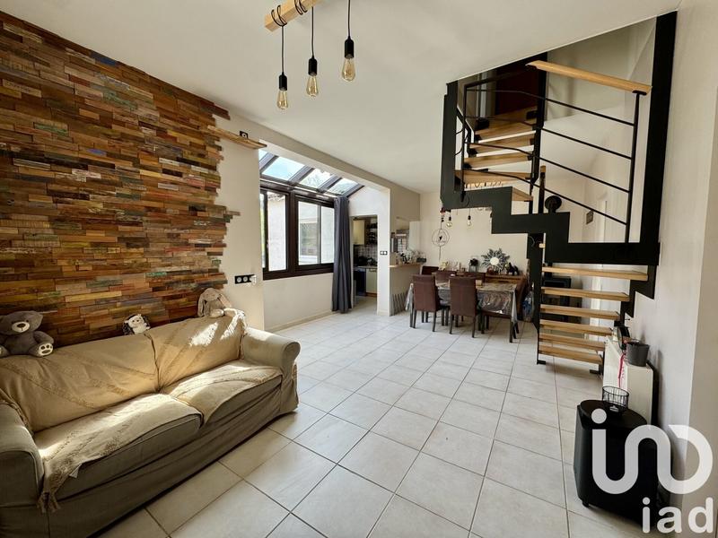 Maison - 95 m² - 4 pièces