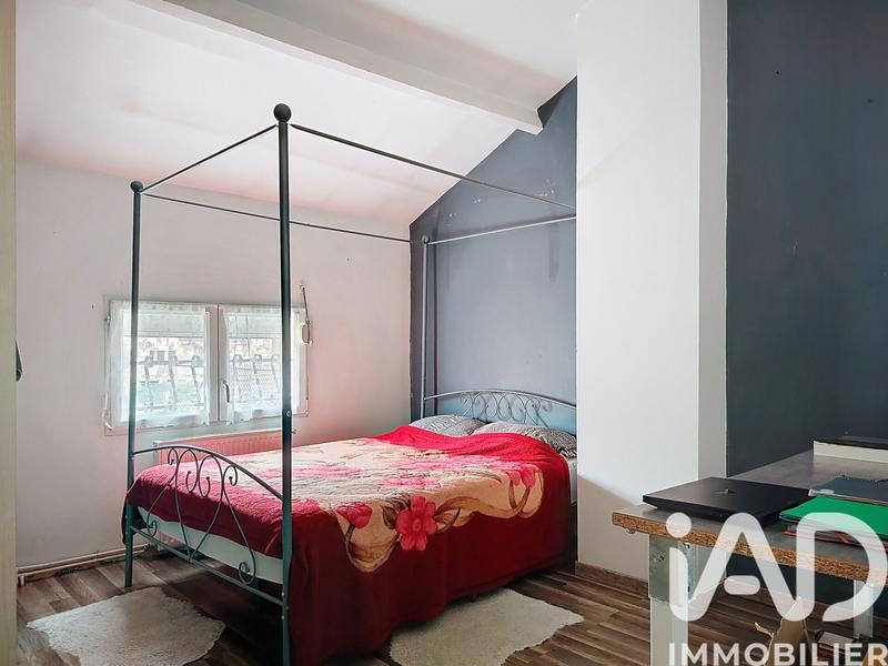 Maison - 96 m² - 6 pièces