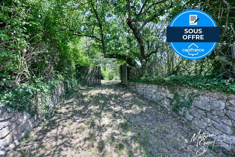 Terrain constructible - 909 m²