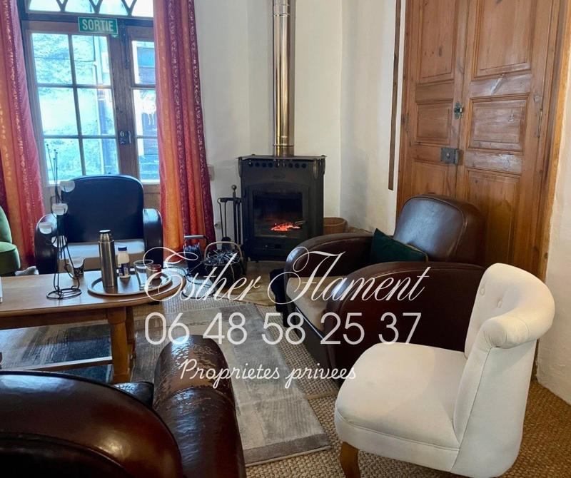 Maison - 337 m² - 9 pièces