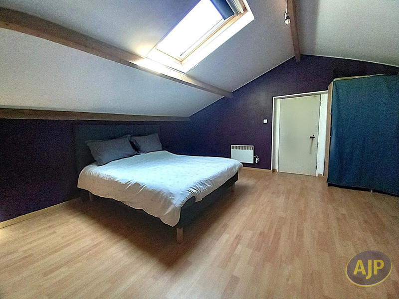 Maison - 137 m² - 7 pièces