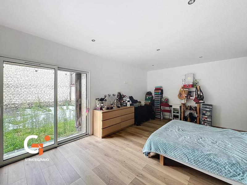 Maison - 253 m² - 8 pièces