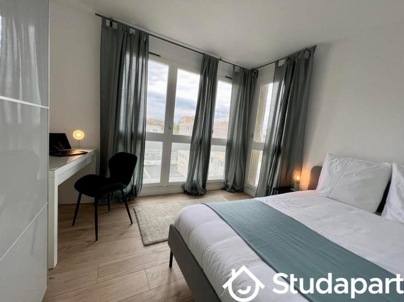 Chambre - 9 m² - 1 pièce