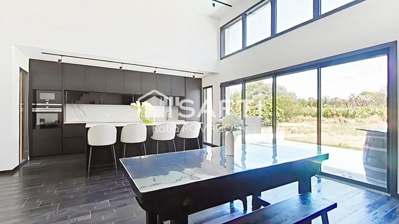 Maison - 140 m² - 5 pièces