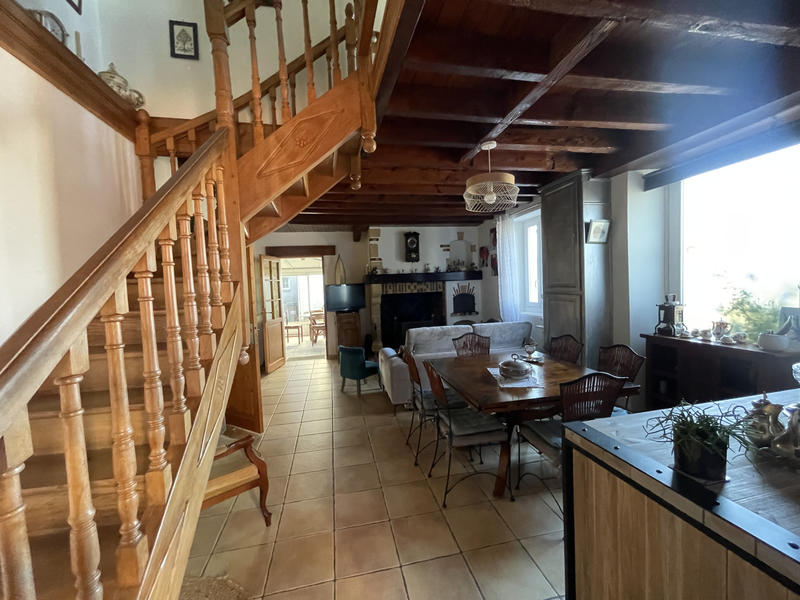 Propriété - 220 m² - 7 pièces