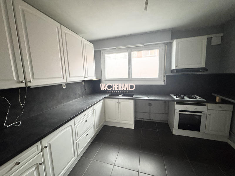 Appartement - 140 m² - 5 pièces