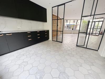 Local commercial - 49 m² - 2 pièces