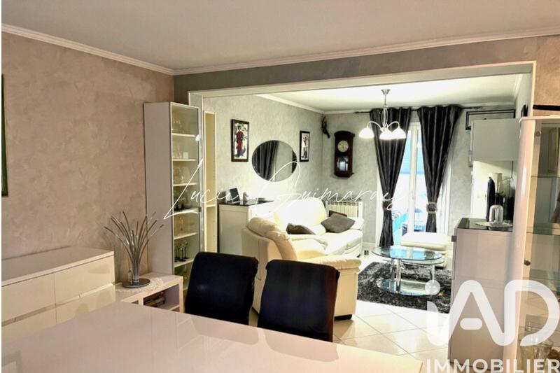 Maison - 99 m² - 6 pièces