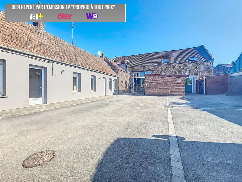 Maison - 250 m² - 9 pièces