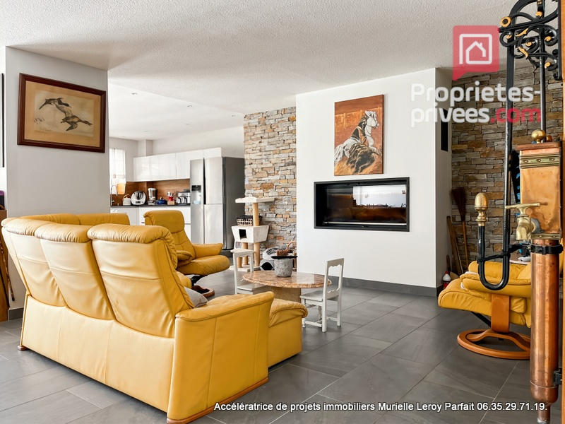 Maison - 319 m² - 7 pièces