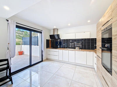 Maison contemporaine - 134 m² - 6 pièces