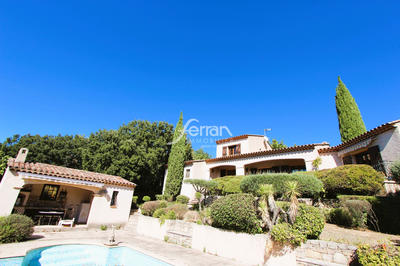 Maison - 130 m² - 4 pièces