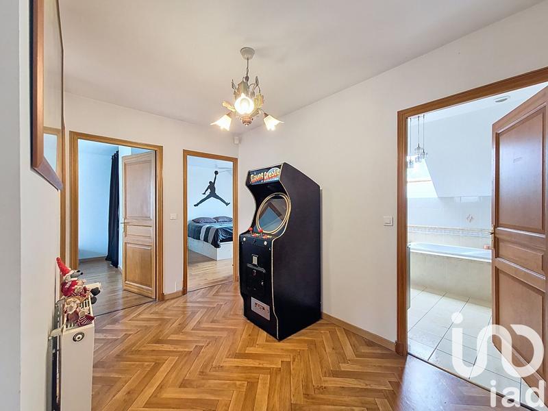 Maison - 175 m² - 8 pièces