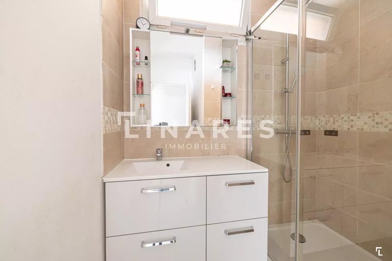 Appartement - 93 m² - 5 pièces