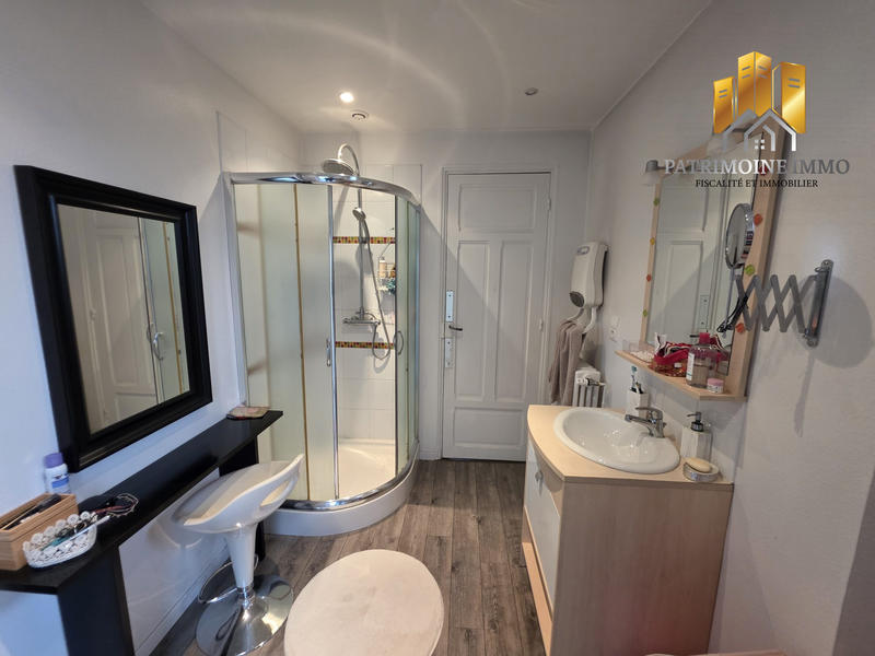 Villa - 257 m² - 8 pièces