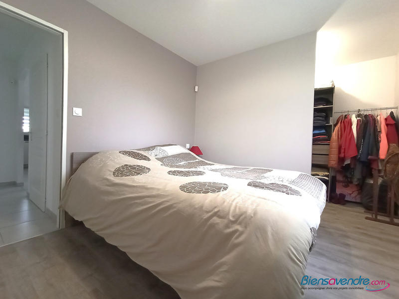 Maison - 90 m² - 5 pièces