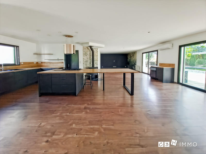 Maison - 168 m² - 5 pièces