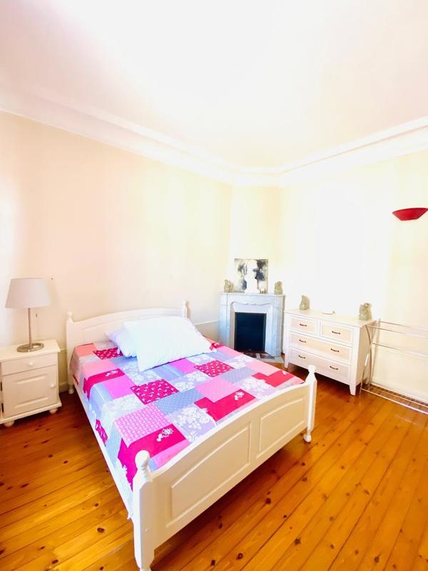 Maison de ville - 260 m² - 8 pièces