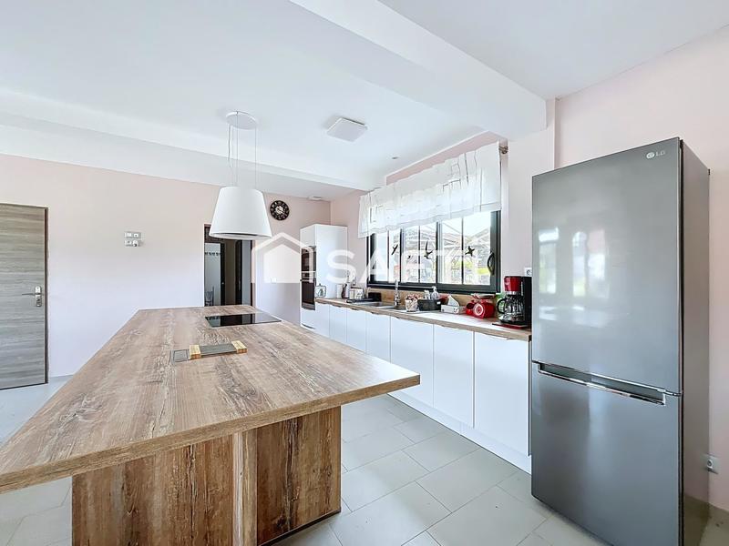 Maison - 102 m² - 4 pièces