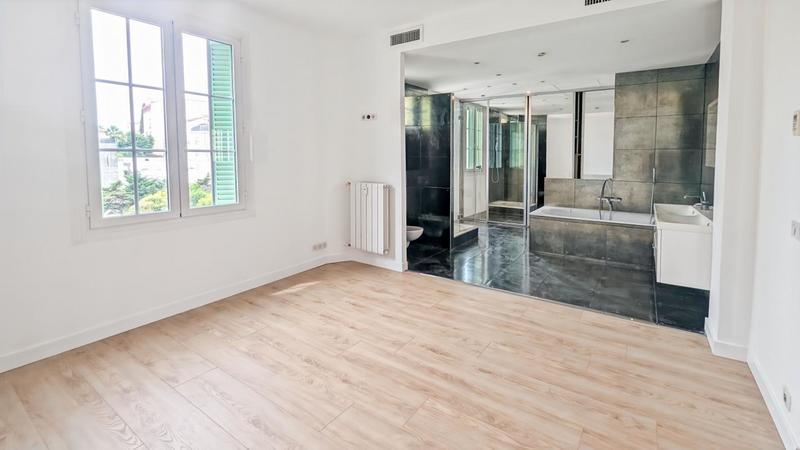 Appartement - 112 m² - 4 pièces