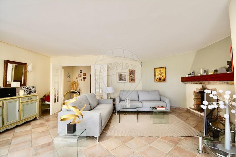 Villa - 185 m² - 6 pièces