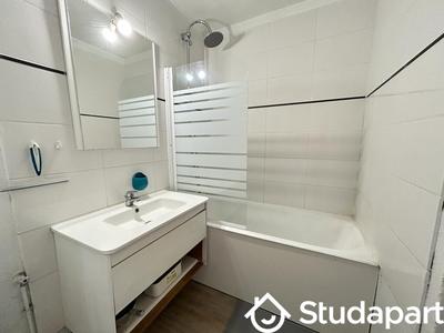 Chambre - 9 m² - 1 pièce