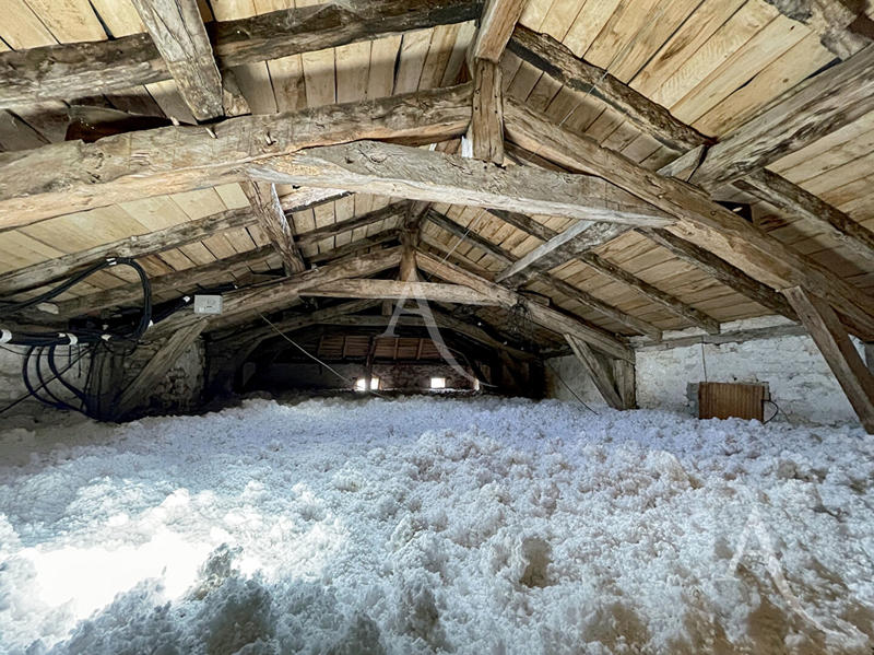 Maison - 102 m² - 4 pièces