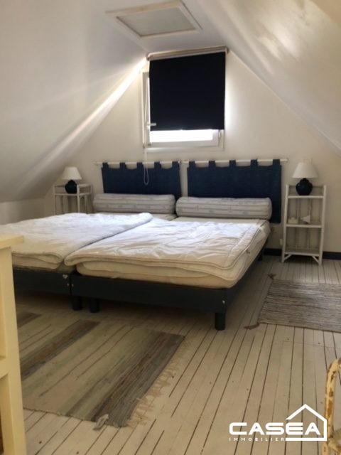 Maison traditionnelle - 120 m² - 9 pièces