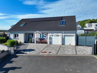 Maison - 177 m² - 8 pièces