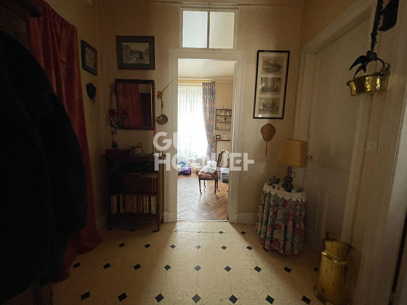 Maison - 189 m² - 7 pièces