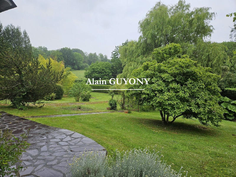 Maison - 441 m² - 14 pièces