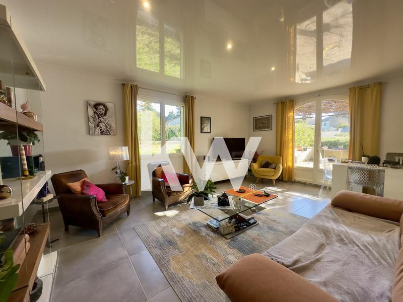 Mas - 222 m² - 11 pièces