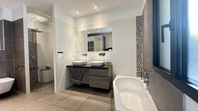 Maison d'architecte - 220 m² - 7 pièces